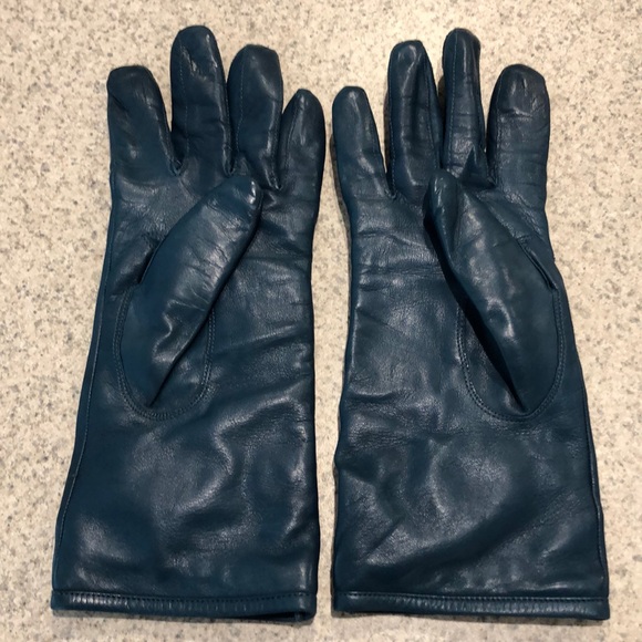 Coach Leather Gloves - Picture 2 of 4